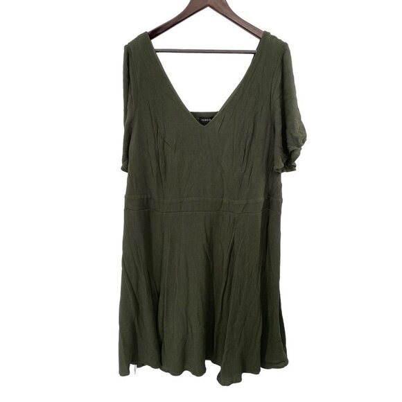 TORRID GEEN FIT AND FLARE V-NECK SIZE 4/4X DRESS SHORT SLEEVE - Picture 1 of 7